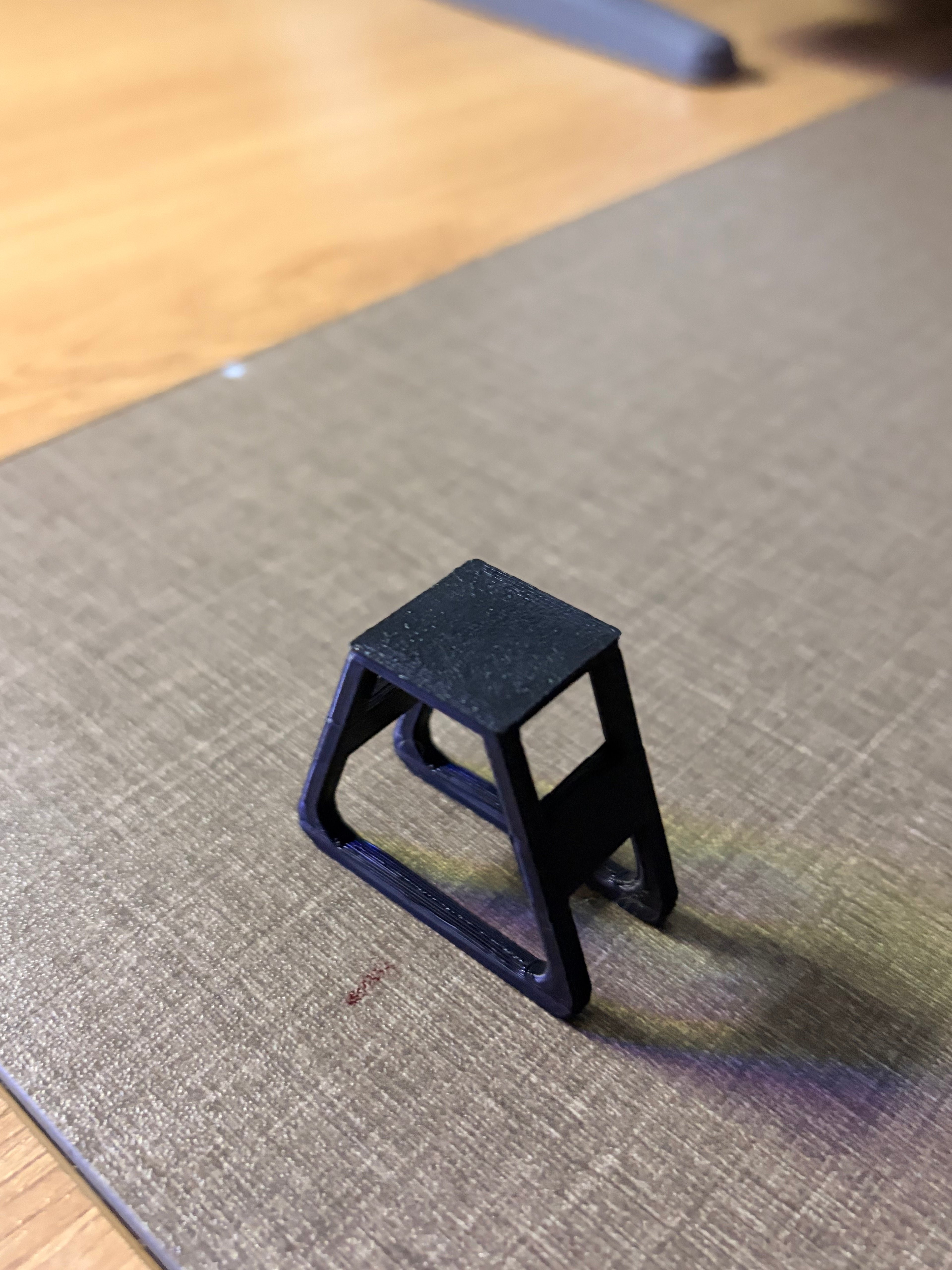emote stand