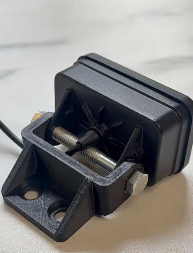 tuttio baja light mount [withbolts]